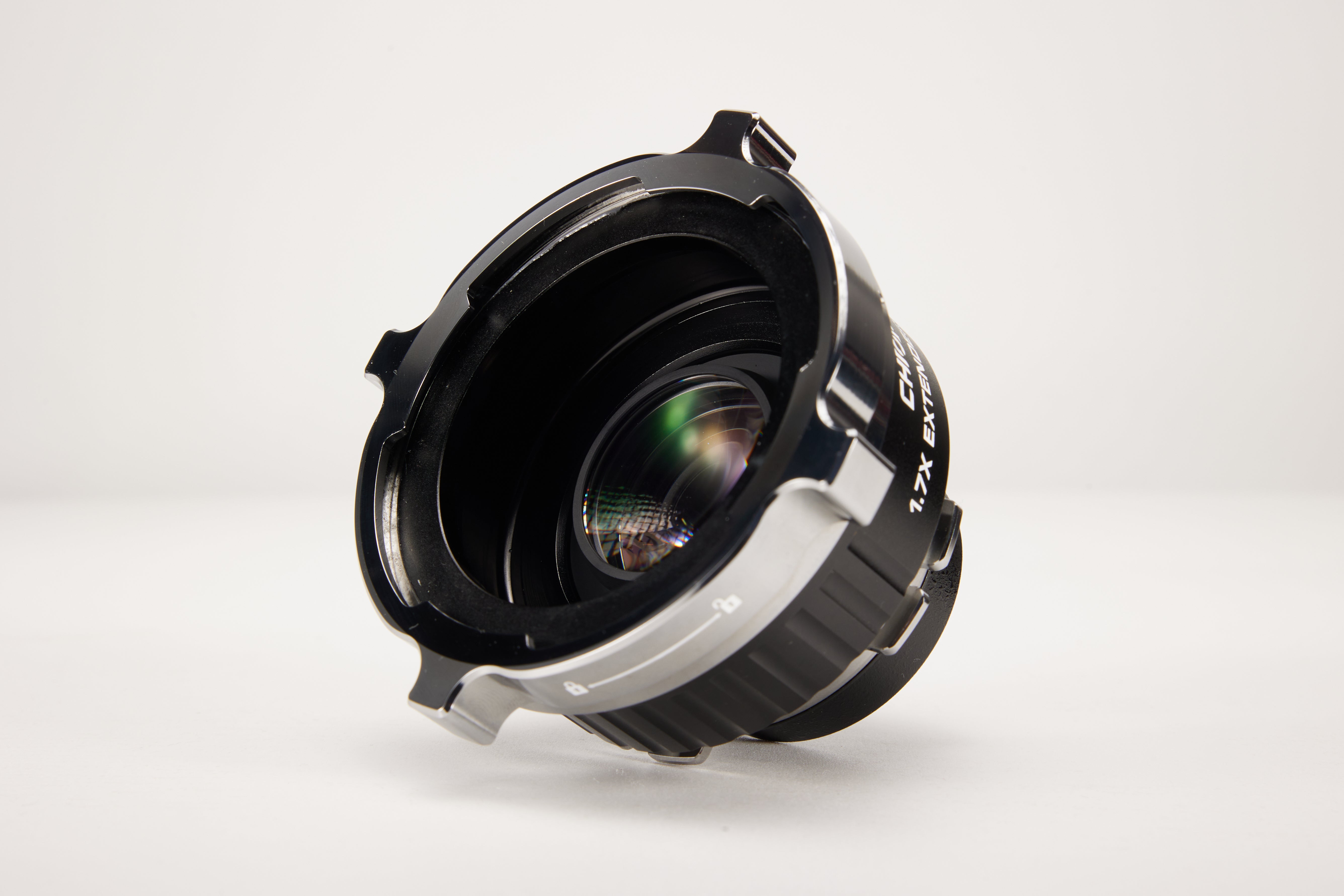 Chiopt 1.7X Extender PL mount detail, precision PL to PL interface for stable and secure connection with cinema lenses and cameras, compatible with ARRI Alexa Mini, ARRI Alexa LF, Canon C700 FF, Sony Venice, and other PL mount cinema cameras. Increases focal length by 1.7x and expands Super 35 lenses to full-frame format.