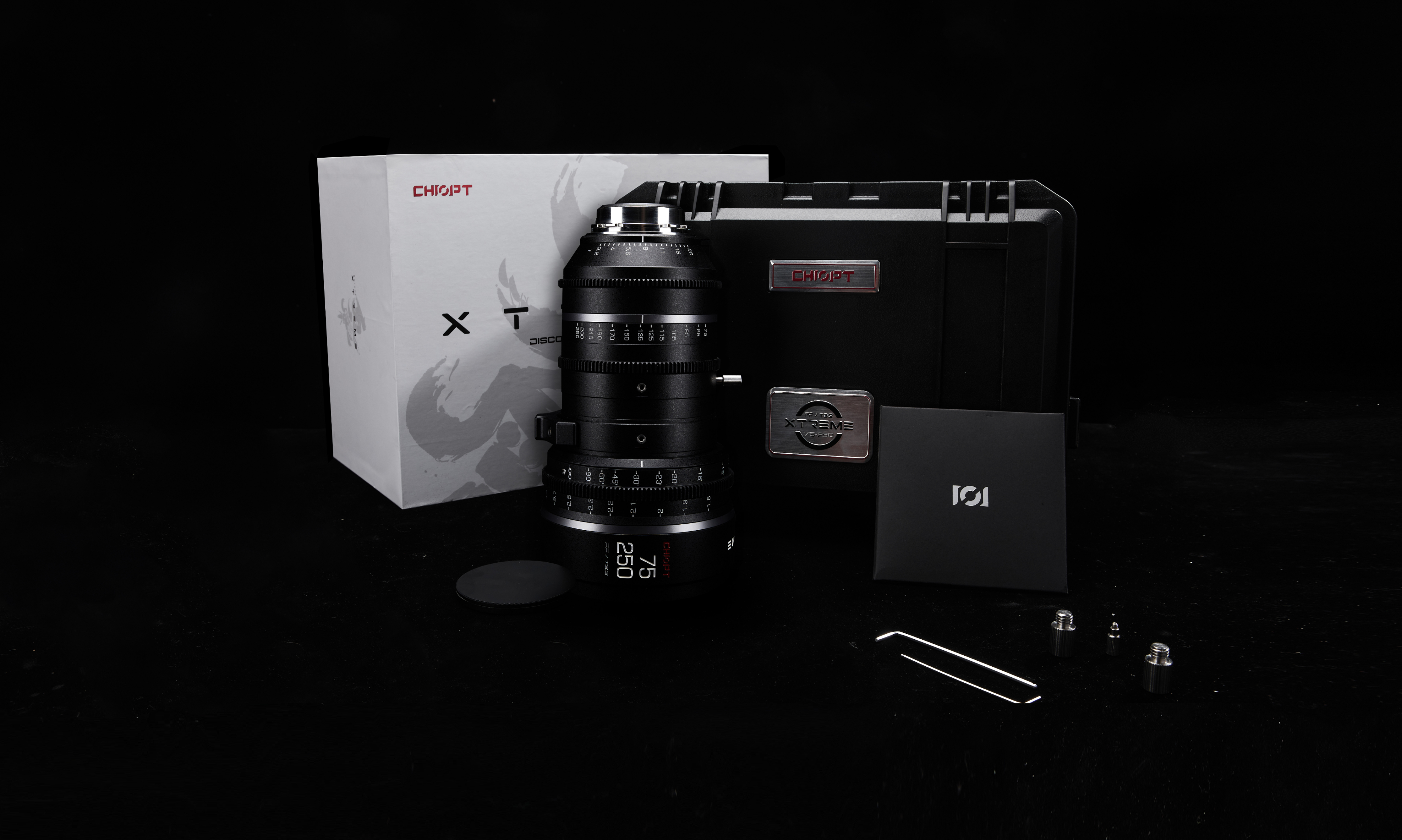 Chiopt Xtreme Zoom Lens black kit with secure reinforced flight case, featuring classic 75-250mm T3.2 cine lenses, offering versatile zoom ranges and superior optical performance, the best choice for professional filmmakers seeking high-quality zoom lens solutions.