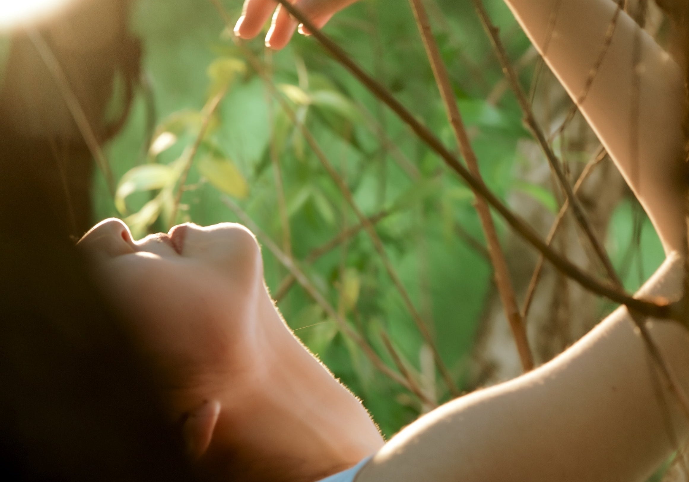 Cinematic sunlight shot with natural depth using Chiopt Aura 35mm lens