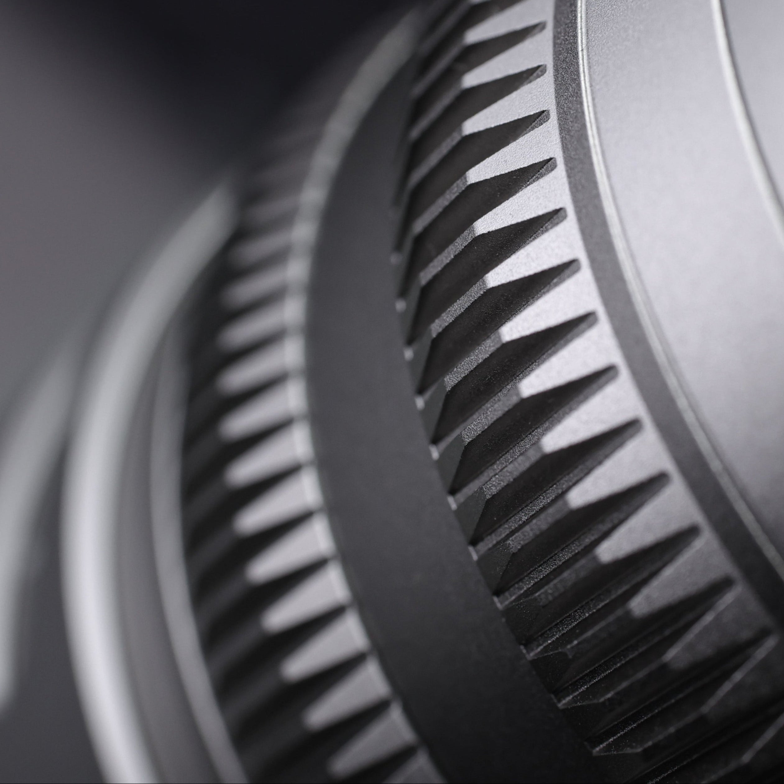 Chiopt Aura 5-lens set featuring standardized gear positions for focus and aperture, ensuring consistent rigging across focal lengths