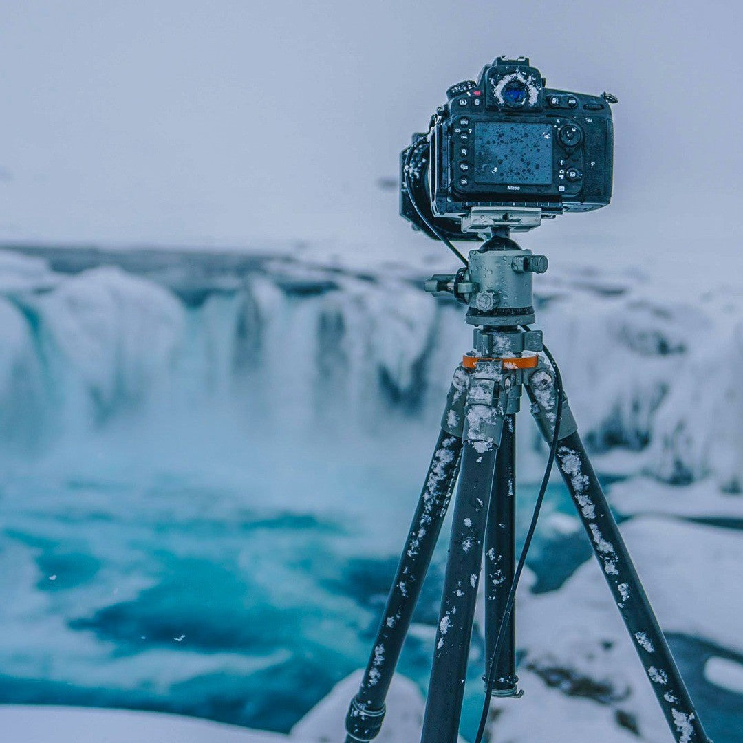 Fotopro camera high-end pantour tripod series frozen in ice and snow, still fully functional in extreme environments, perfect for travelers, outdoor photographers and content creators