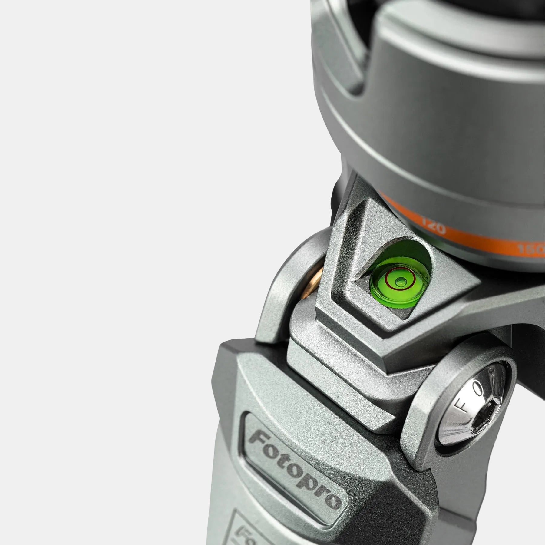 Fotopro Pantour Origin camera tripod with built-in bubble level for precise leveling and accurate framing in landscape, architecture, and portrait photography.