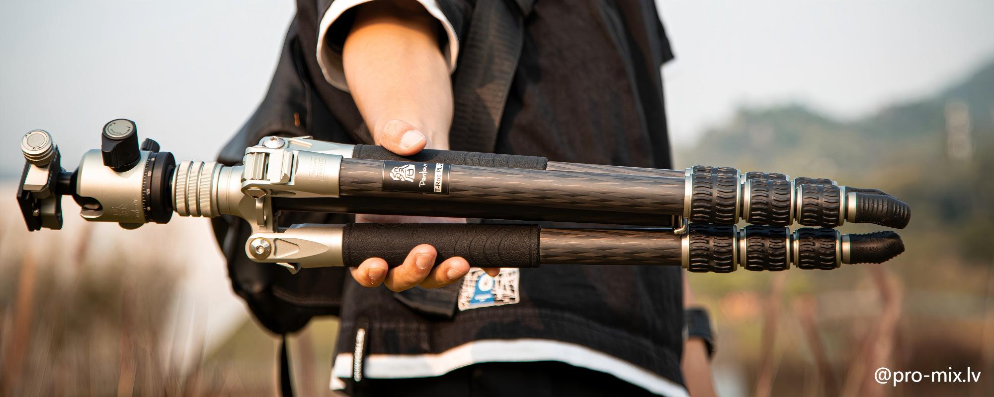 Compact, lightweight, and crafted from carbon fiber, the T-ROC Series helps you travel farther and shoot longer. Whether you’re heading into the backcountry or hopping a flight, these tripods won’t weigh you down.