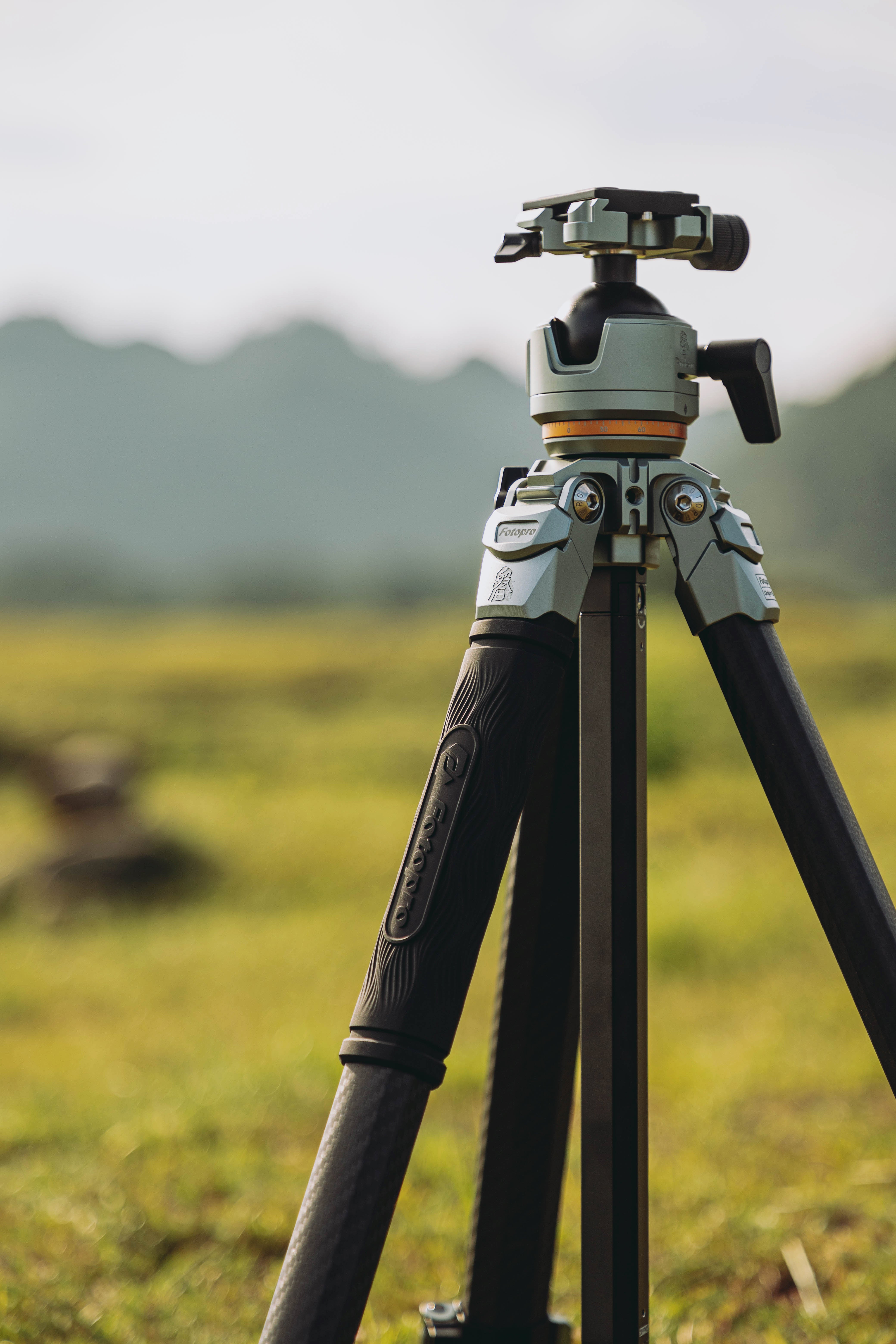 Fotopro Origin Plus camera tripod stand for travel, made of carbon fiber, lightweight and perfect for outdoor adventure.