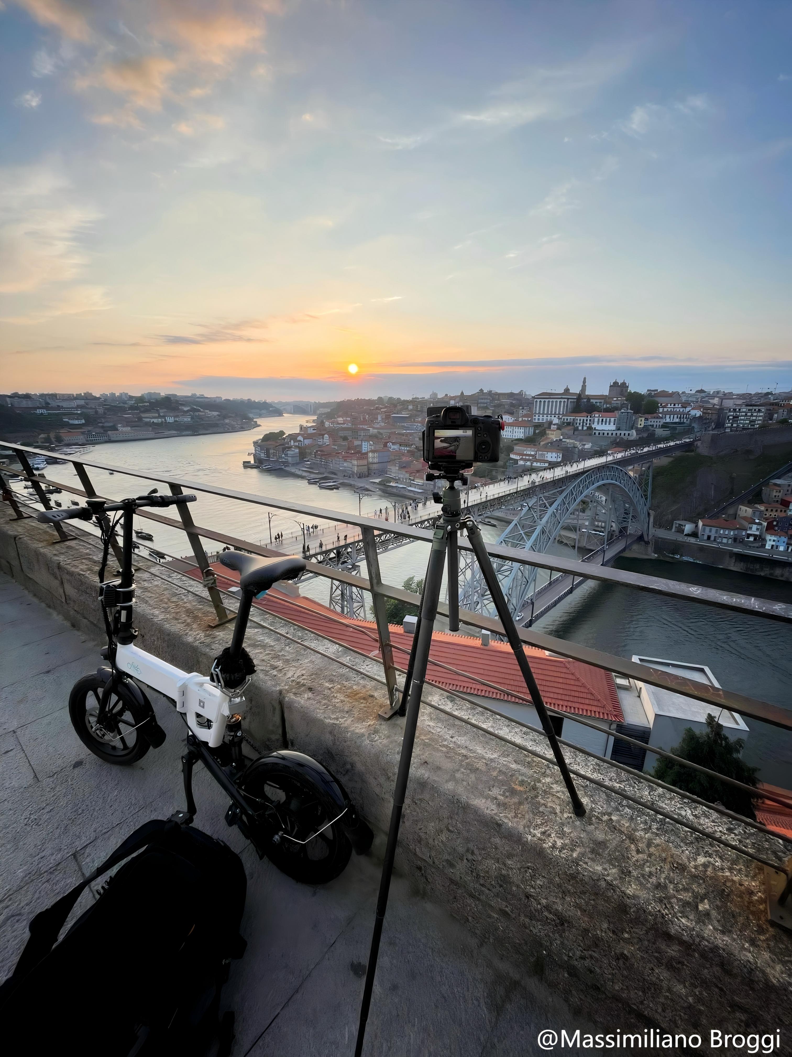 Fotopro camera tripod recommended for urban photography, perfect for street photography, urban exploration, night cityscapes, and city landscapes. Best choices include X-Airfly Series, X-Go Series, and Origin Series, offering compact, lightweight, and quick-setup designs for photographers on the move.